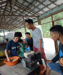 Read more about the article Kegiatan Pengabdian Masyarakat Laboratorium Nutrisi Ikan pada Program Akuakultur Bina Desa 2022